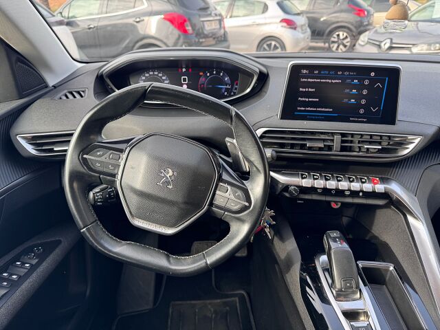 PEUGEOT 3008 ACTIVE 1.2. E-THP AUTO SPANISH LHD IN SPAIN ONLY 59000 MILES 2018